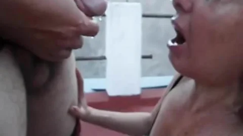 Mature housewife piss deepthroat