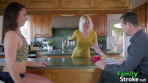Kitchen Seducing and Suck Stepfather
