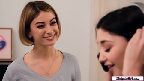 Lesbian babe showing her 18yo stepsis how to lick pussy