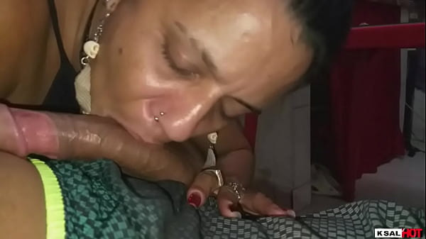 Danny hot slut gets her husband Mike hot after a full day of work with that hot blowjob