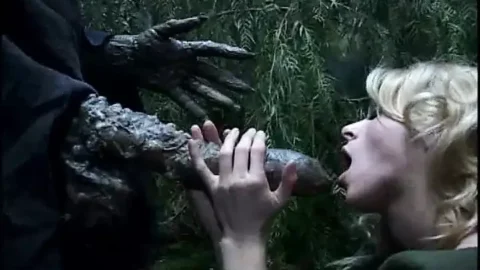 Various Artist – Whore Of The Rings 1