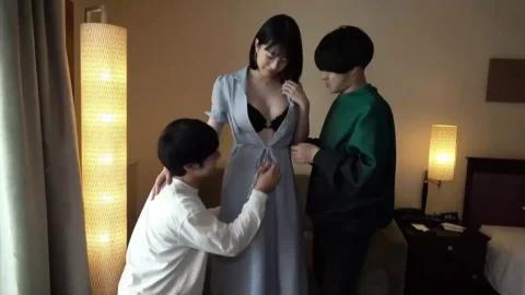 Threesome Raw Sex! 25 yrd Nurse – Karen part 1