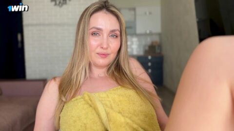 – OH, NO, NO! It’s not a CLITORIS! Stepmom tells stepson about pussy structure