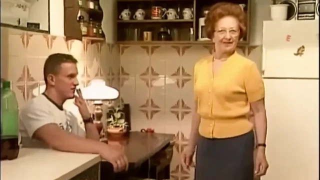 Granny hairy pussy fucking in the kitchen