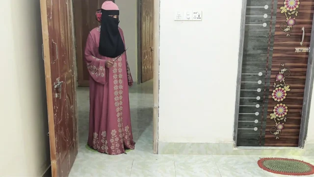 I Fuck my step-sis for letting her play video games Desi xxx with bangla voice