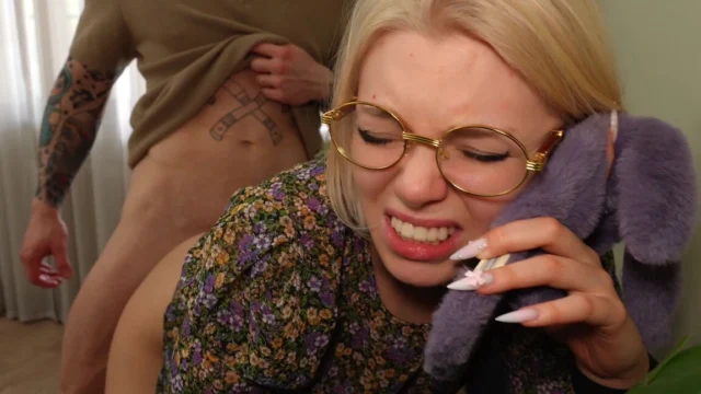 My Boyfriend Almost Heard My Sloppy Blowjob! I Had Hard Sex with My Coworker While He Was on the Phone