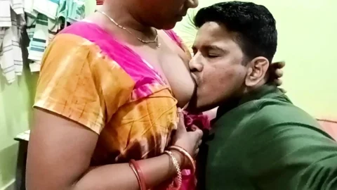 Neighbour Hot and Sexy Desi Village Bhabhi Riding and Suirting Hard Sex in Hotel Room