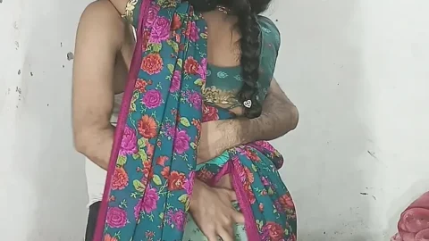 Big sister's ass fucked, after taking the whole cock in the ass from the, started screaming in Hindi audio doggy style.