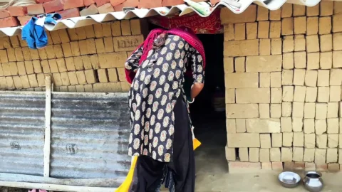 Dost ki hot sexy behen ki chudai Indian hot girl