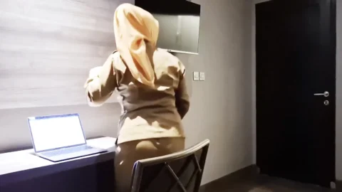 Fuck Her Coworker After Meeting Report Is Done
