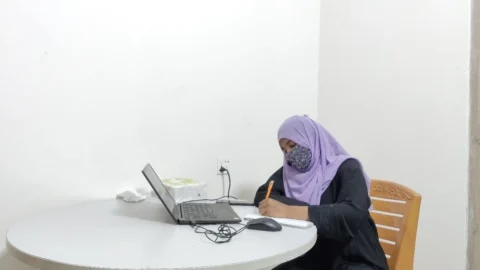 Hijabi Hot bank manager fuck by desi village Farmer Desi chudai xxx