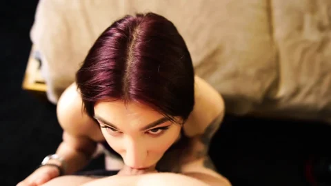Neighbor’s Girlfriend Asked Me for a Favor and Ended Up Giving Me a Deepthroat Blowjob