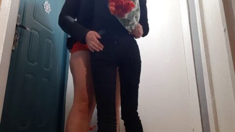 I received not only a bouquet of flowers, but also cunnilingus (with dirtytalk) – Lesbian_illusion