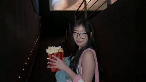 I invited my friend to the movies and let me make her a creampie