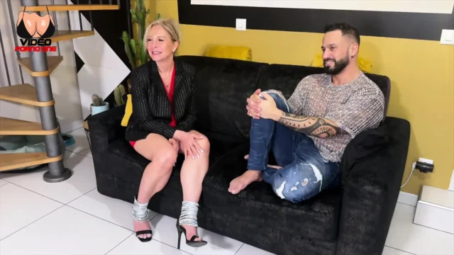 A Beautiful Cougar Fucked by 2 Friends Who Will Take Her Apart.