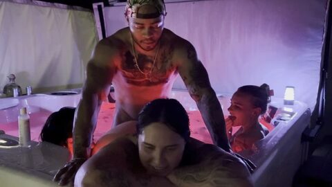 Late Night HotTub sesh turns ORGY