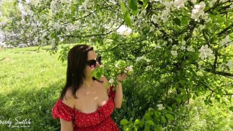 POV outdoor blowjob and close-up facial