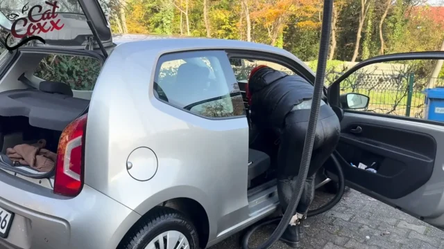 Straight from the car wash, right into that MILF pussy! Apprentice 18 + gives it her all!!