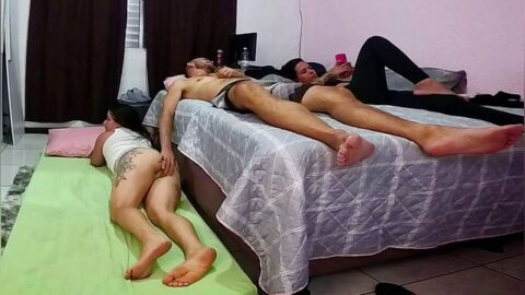 The wife shared the room with her friend… but the husband couldn’t stop staring