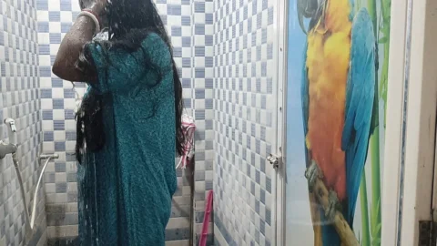 Village hot bhabi bathroom show