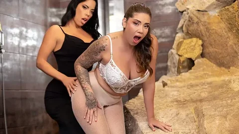Latina performer gives deepthroat and rides raw