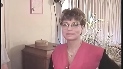 Mature MILF Gives Sloppy Blowjob and Takes Creampie