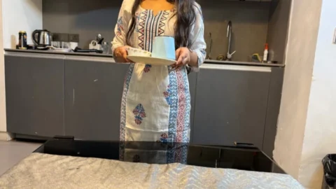 Friends with Benefits Ke Liye Apni Best Ko Taiyar Kiya Deep Blowjob Diya Friend Ne