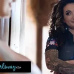 Courier and client share mutual desire in spandex