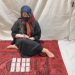 زن شوهردار سکسی بخاطر مشکلش با شوهرش میره پیش فالگیر، ممه هاشو میماله و میگه اگه میخوای مشکلت حل کنم&period;&period;&period;سکس داستانی Sexy Hijabi Milf