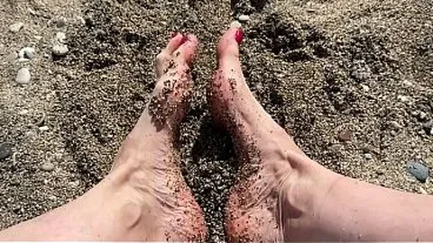 For those who love legs, I’m having fun in the sand.