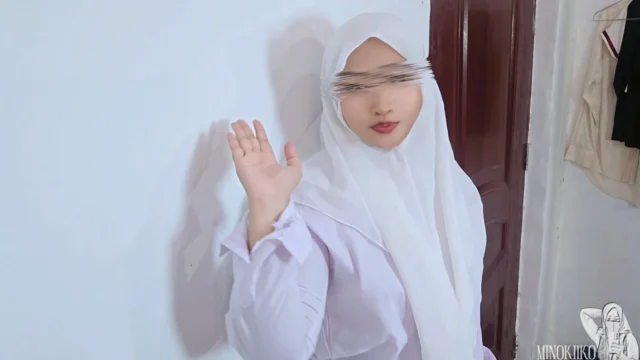My Hijab Step Sister Need My Cum for Science Class – Shy Muslim School Girl Asks Her Step Brother for Help – Minokiiko