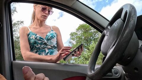 Flash Dick at McDonald’s Parking Lot Stranger Pulls Out His Cock and Gets a Risky Public Handjob